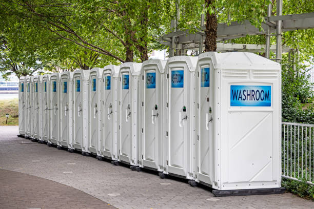 Best Porta potty rental near me  in Wyandanch, NY